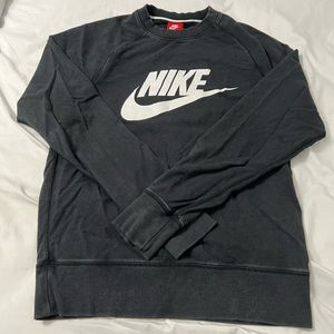 Women’s Nike Sweatshirt